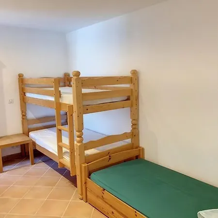 Appartement Spacieux T3 Avec Loggia Et Accès Piscine à Bormes - Fr-1-610-112 *